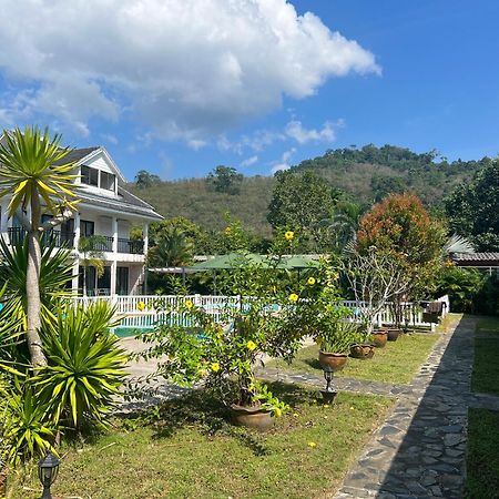 Villa Colina Khao Lak Rooms And Bungalows - Adults Only Екстер'єр фото